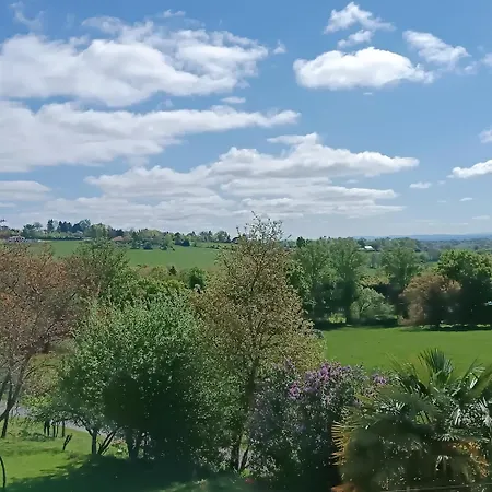 Pyrenees Vue - Commentaires Positifs - Vues Fantastique, Tres Bon Petit-dejeuner, Calme, Piscine, Parking Saint-Gaudens (Haute-Garonne)