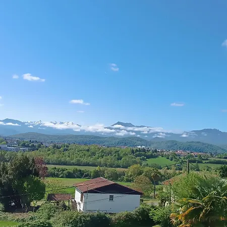 Pyrenees Vue - Commentaires Positifs - Vues Fantastique, Tres Bon Petit-dejeuner, Calme, Piscine, Parking * Saint-Gaudens (Haute-Garonne)