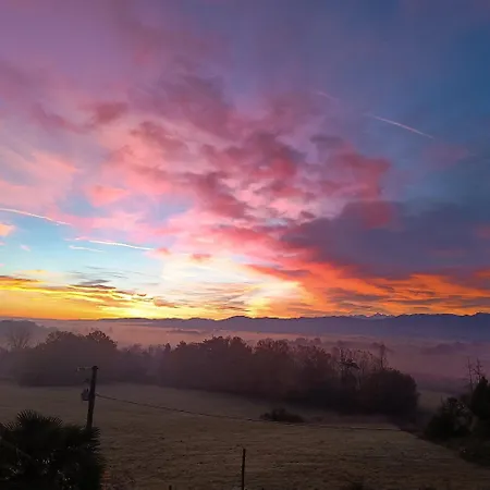 Apartmán Pyrenees Vue - Commentaires Positifs - Vues Fantastique, Tres Bon Petit-dejeuner, Calme, Piscine, Parking *