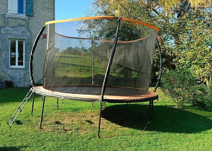 شقة Pyrenees Vue - Commentaires Positifs - Vues Fantastique, Tres Bon Petit-dejeuner, Calme, Piscine, Parking