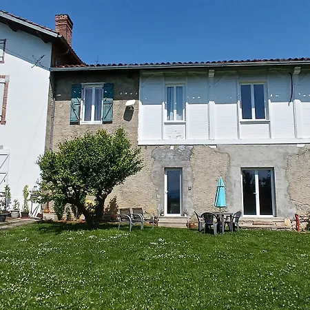 Pyrenees Vue - Commentaires Positifs - Vues Fantastique, Tres Bon Petit-dejeuner, Calme, Piscine, Parking