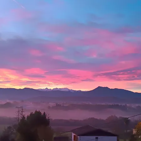 Pyrenees Vue Gite Hoopoe - Le Plus Commentaires Positifs,Vues Fantastique, Petit-Dejeuner, Calme, Piscine, Parking سان جودُ