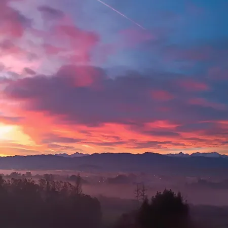 شقة Pyrenees Vue Gite Hoopoe - Le Plus Commentaires Positifs,Vues Fantastique, Petit-Dejeuner, Calme, Piscine, Parking