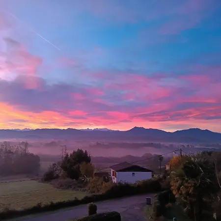 Pyrenees Vue Gite Hoopoe - Le Plus Commentaires Positifs,Vues Fantastique, Petit-Dejeuner, Calme, Piscine, Parking Apartmán Saint-Gaudens (Haute-Garonne)