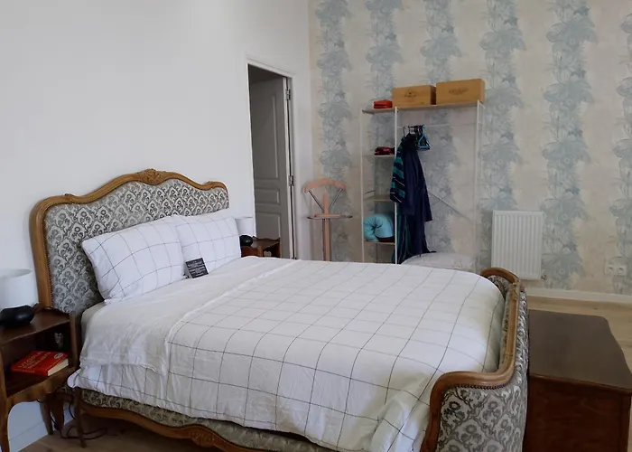 Pyrenees Vue - Commentaires Positifs - Vues Fantastique, Tres Bon Petit-dejeuner, Calme, Piscine, Parking