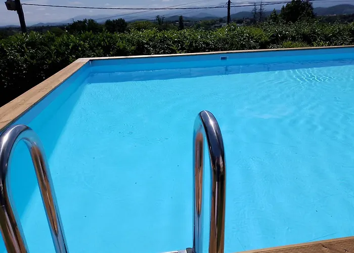 Pyrenees Vue - Commentaires Positifs - Vues Fantastique, Tres Bon Petit-dejeuner, Calme, Piscine, Parking