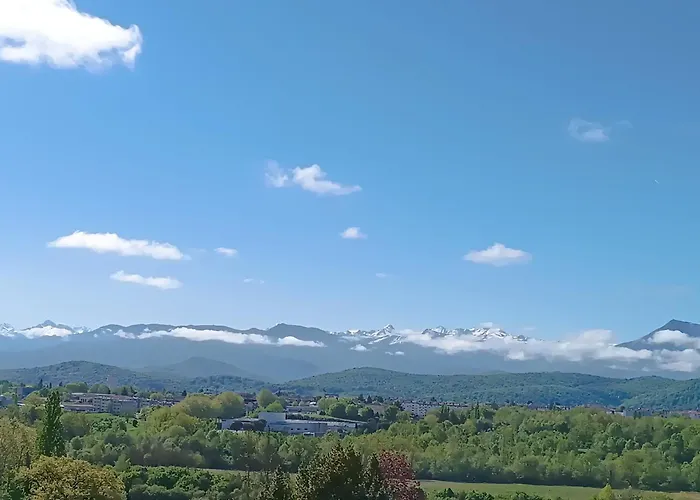Pyrenees Vue - Commentaires Positifs - Vues Fantastique, Tres Bon Petit-dejeuner, Calme, Piscine, Parking Сен-Годенс